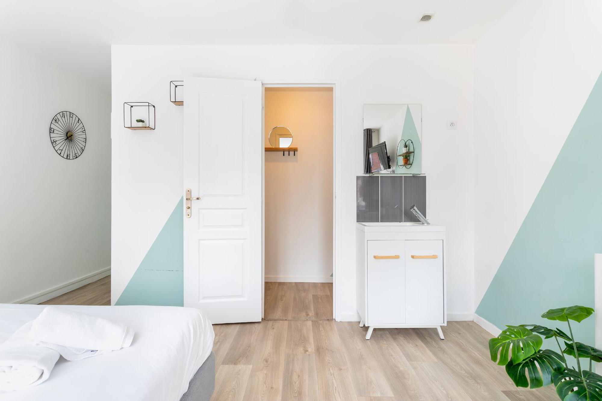 S&K Suite Grande Rue Roubaix - Chambre Spacieuse Et Sdb Privee - Netflix Et Cuisine المظهر الخارجي الصورة